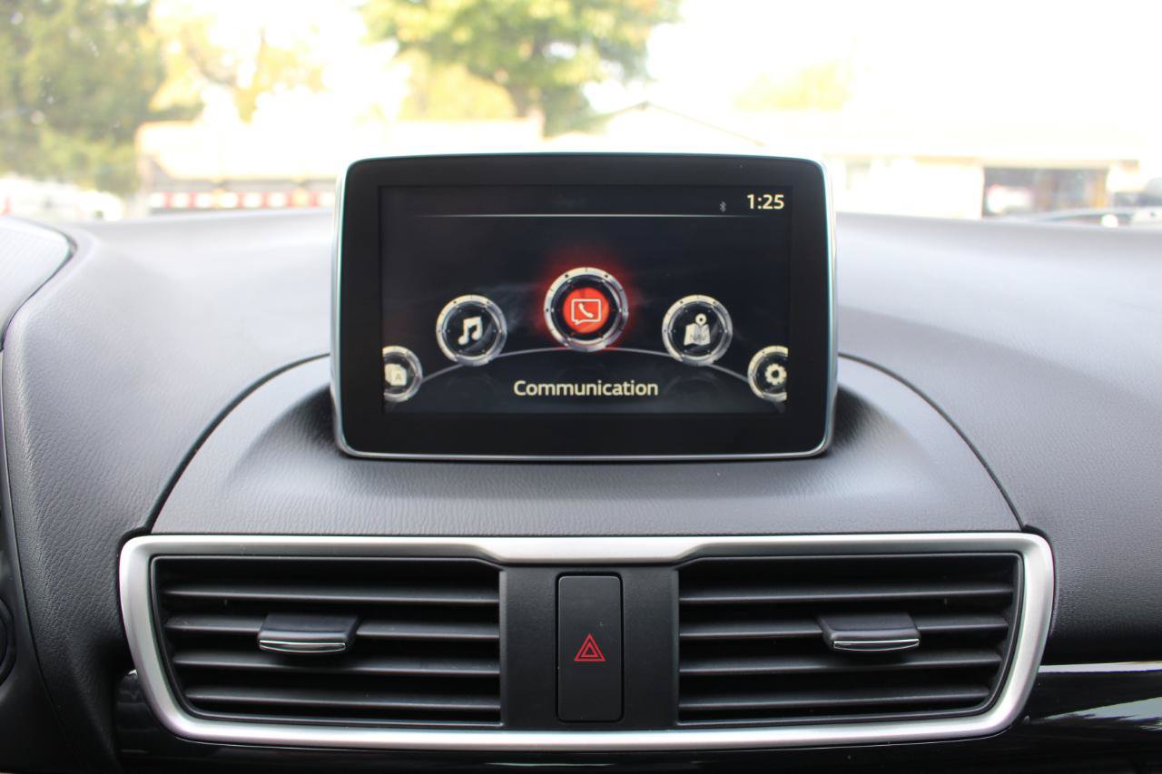 Used 2016 MAZDA MAZDA3 i Touring FWD image 24