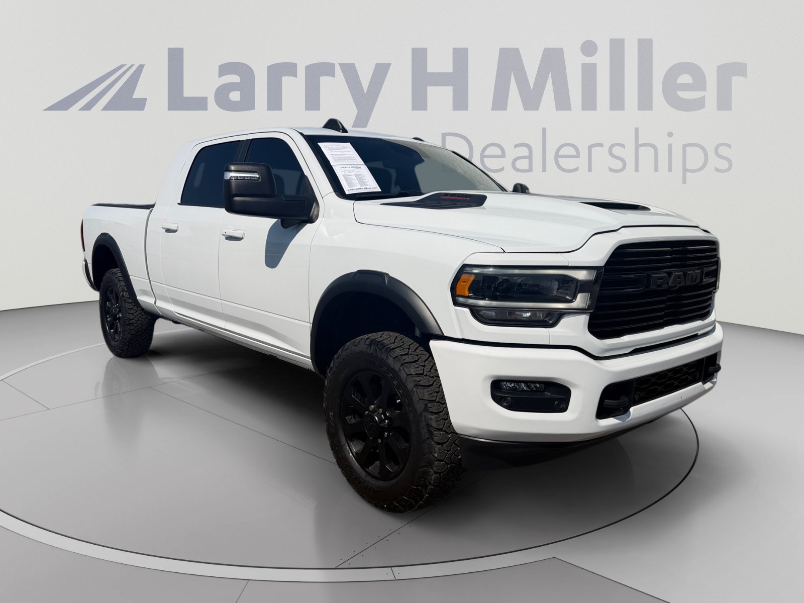 Used 2024 RAM 2500 Laramie w/ Night Edition AWD/4WD image 7