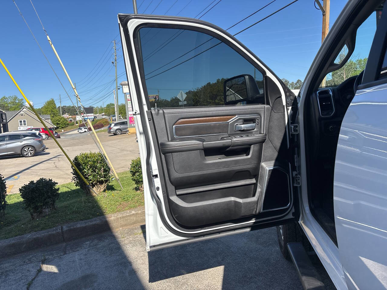 Used 2024 RAM 2500 Laramie w/ Safety Group image 8