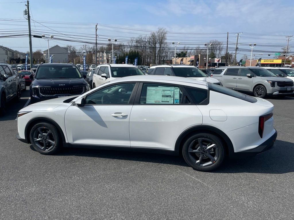 New 2026 Kia K4 LXS image 4