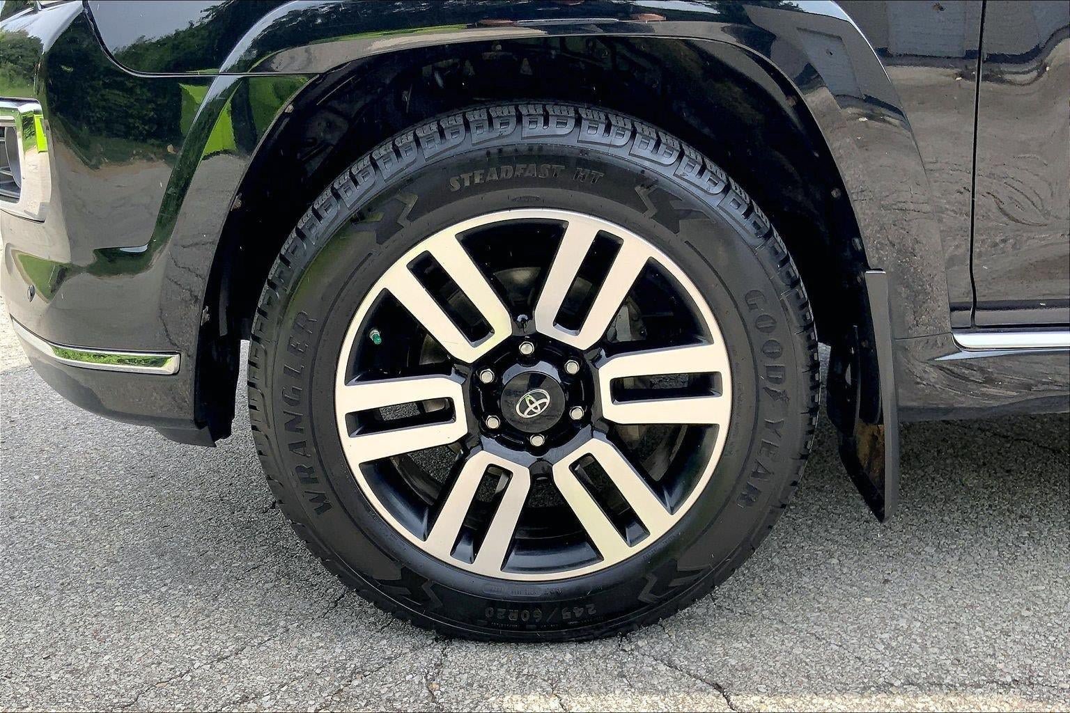 Used 2018 Toyota 4Runner Limited AWD/4WD image 9