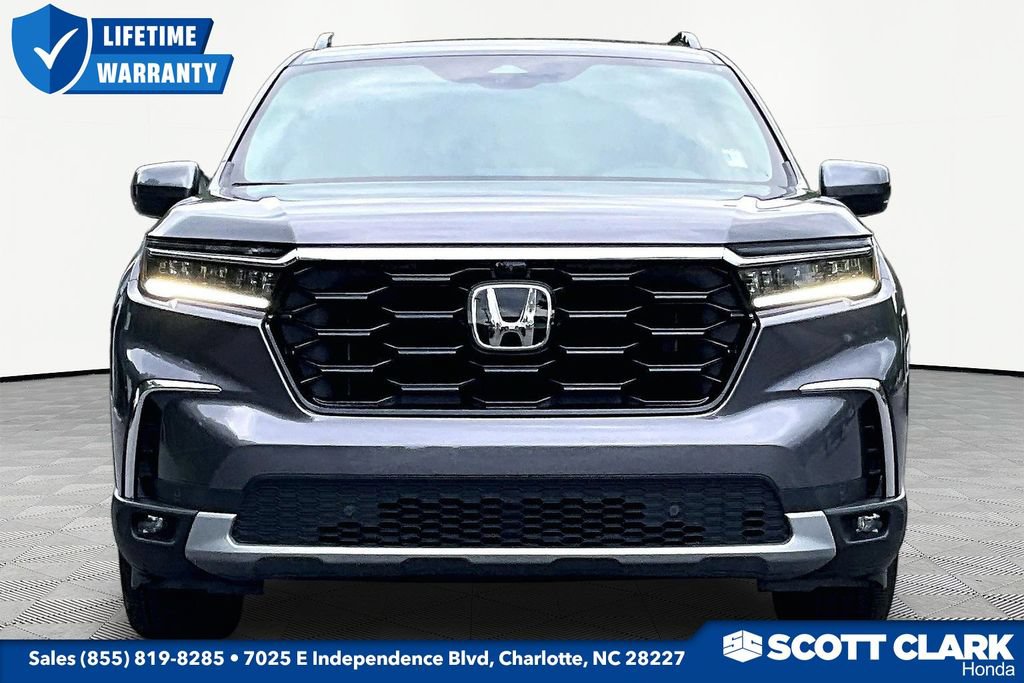 Used 2025 Honda Pilot Elite image 2