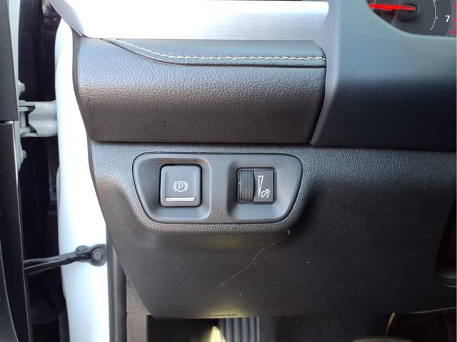 Used 2023 GMC Acadia SLE w/ Driver Convenience Package FWD image 18