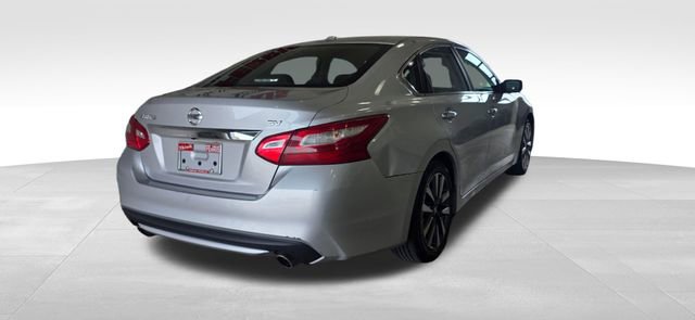 Used 2017 Nissan Altima 2.5 SV image 7