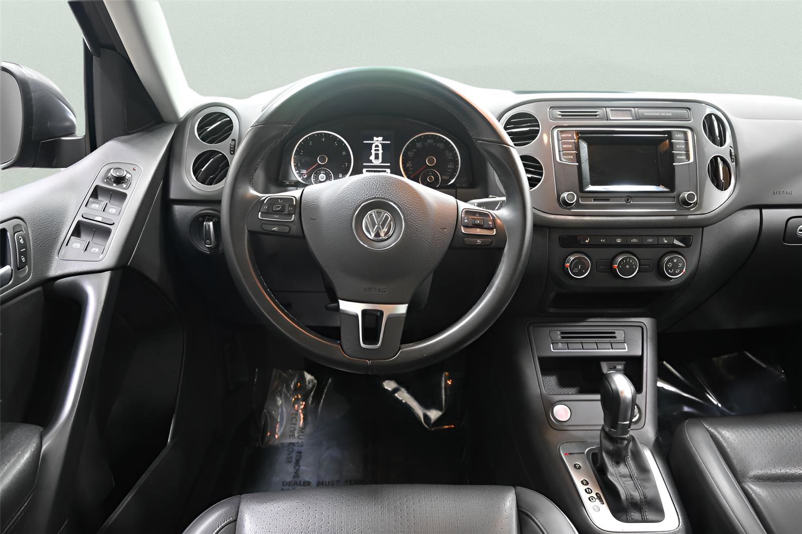 Used 2016 Volkswagen Tiguan S AWD/4WD image 11