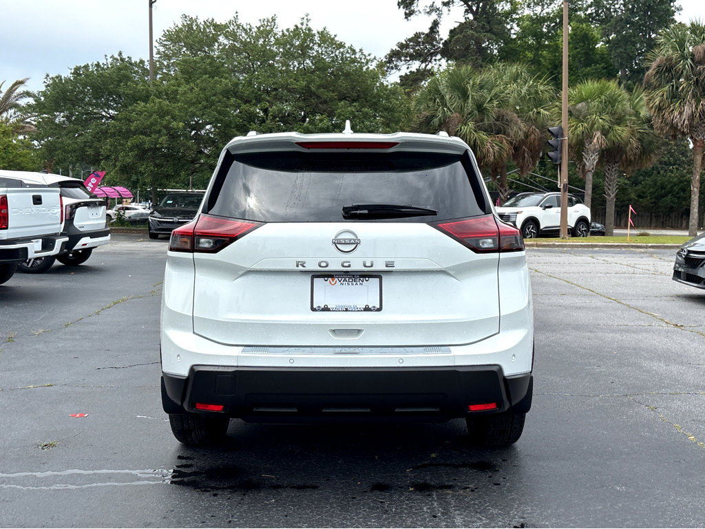 Used 2025 Nissan Rogue SV w/ SV Premium Package FWD image 25
