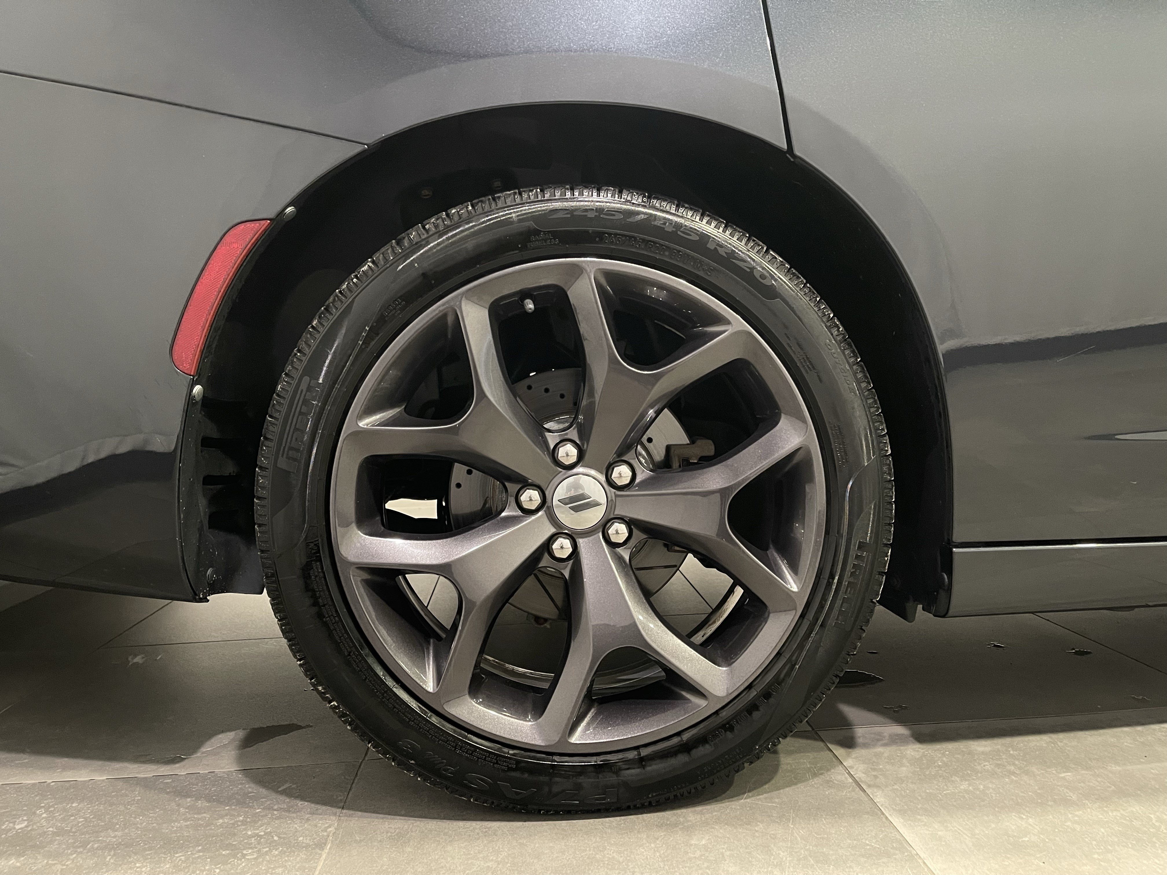 Used 2017 Dodge Charger R/T w/ Premium Group RWD image 9