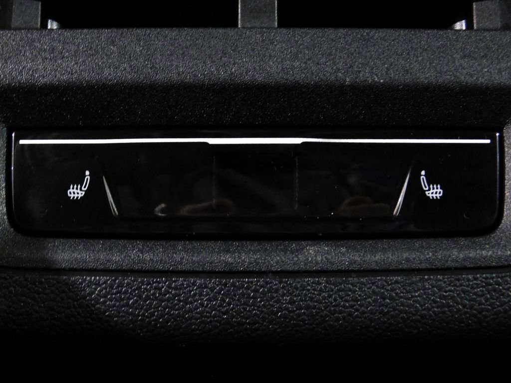 Used 2025 Volkswagen Golf R Black Edition image 74