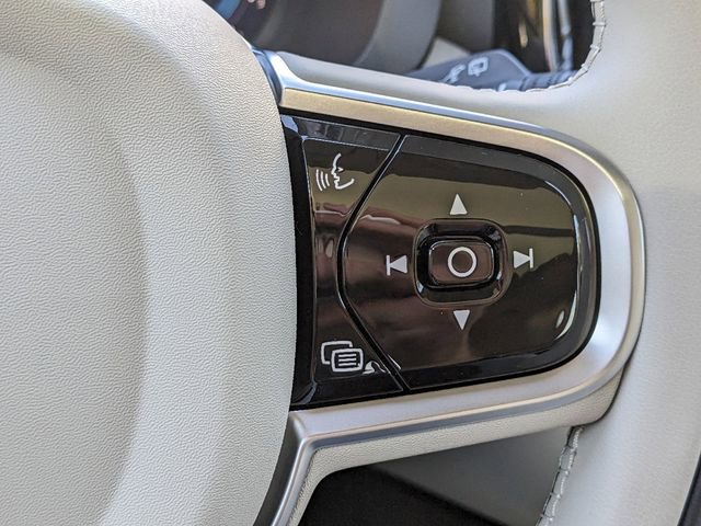 New 2025 Volvo XC60 B5 Plus w/ Protection Package Premier image 30