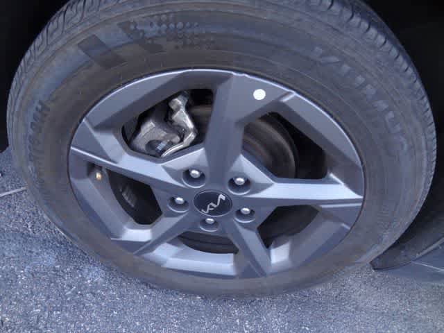 Used 2025 Kia K4 LXS FWD image 11