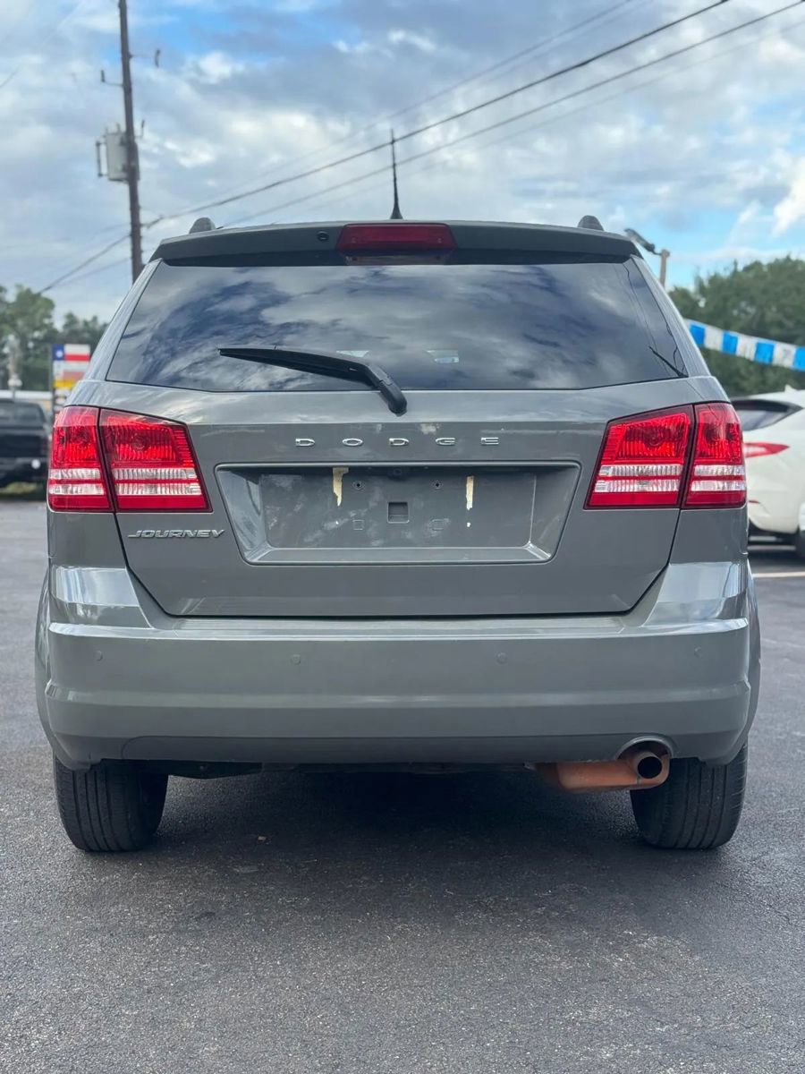 Used 2020 Dodge Journey SE w/ SE Popular Equipment Group image 6