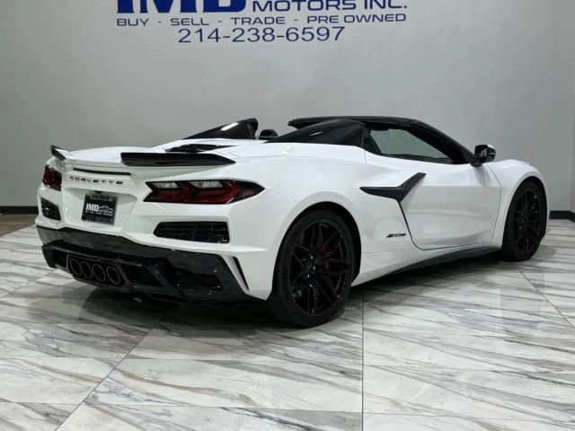Used 2025 Chevrolet Corvette Z06 w/ Battery Protection Package image 12