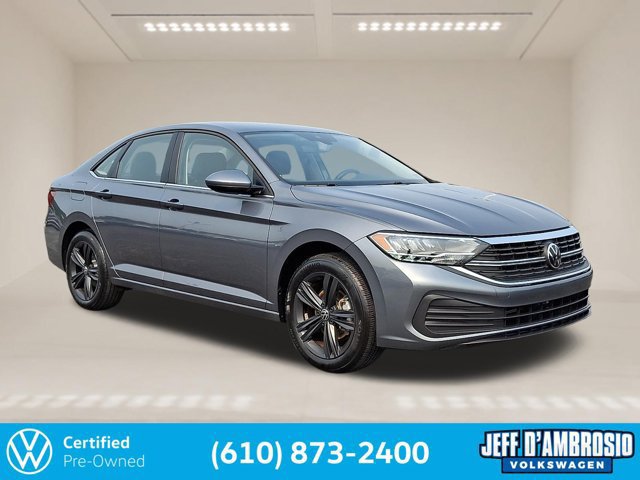 Used 2023 Volkswagen Jetta SE w/ Black Wheel Package