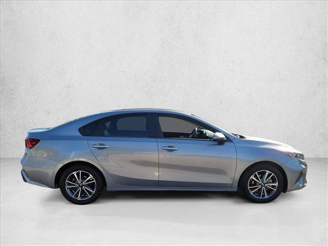 Used 2022 Kia Forte LXS FWD image 5