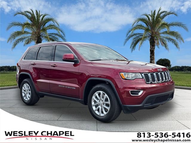 Used 2021 Jeep Grand Cherokee Laredo image 1