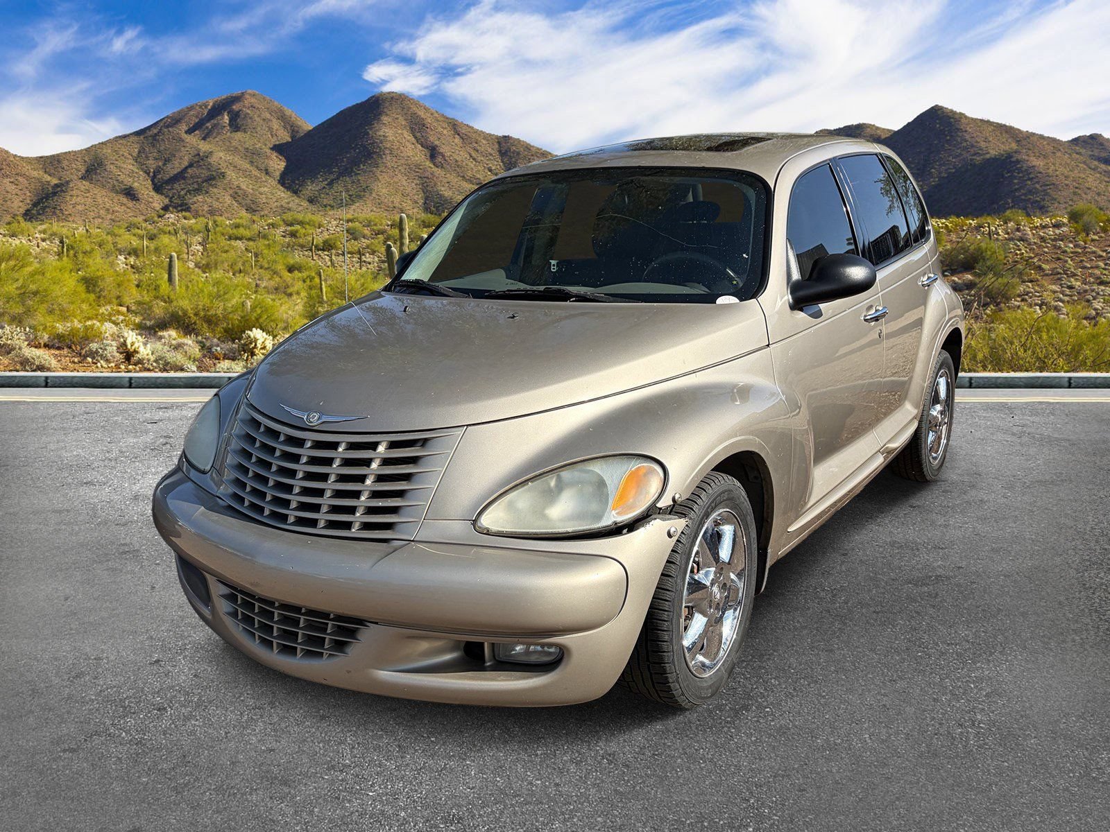 Used 2004 Chrysler PT Cruiser Limited FWD image 2