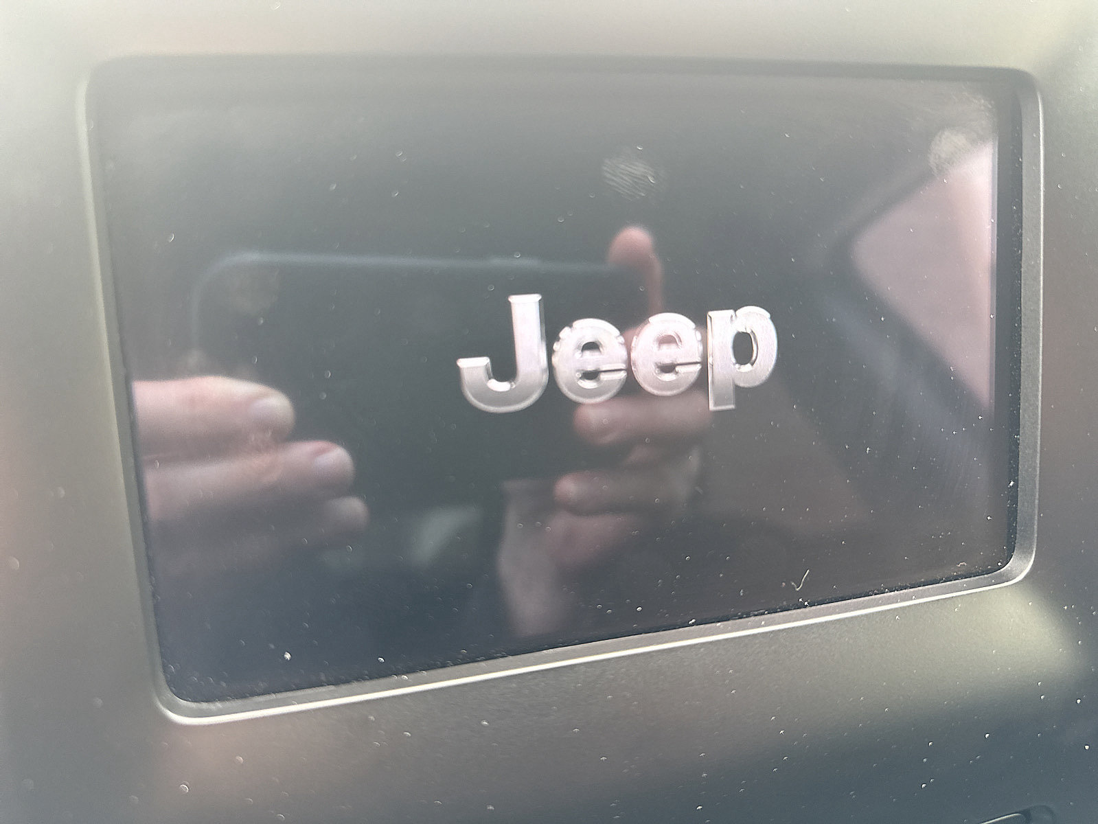 Used 2019 Jeep Cherokee Latitude w/ Cold Weather Group AWD/4WD image 47