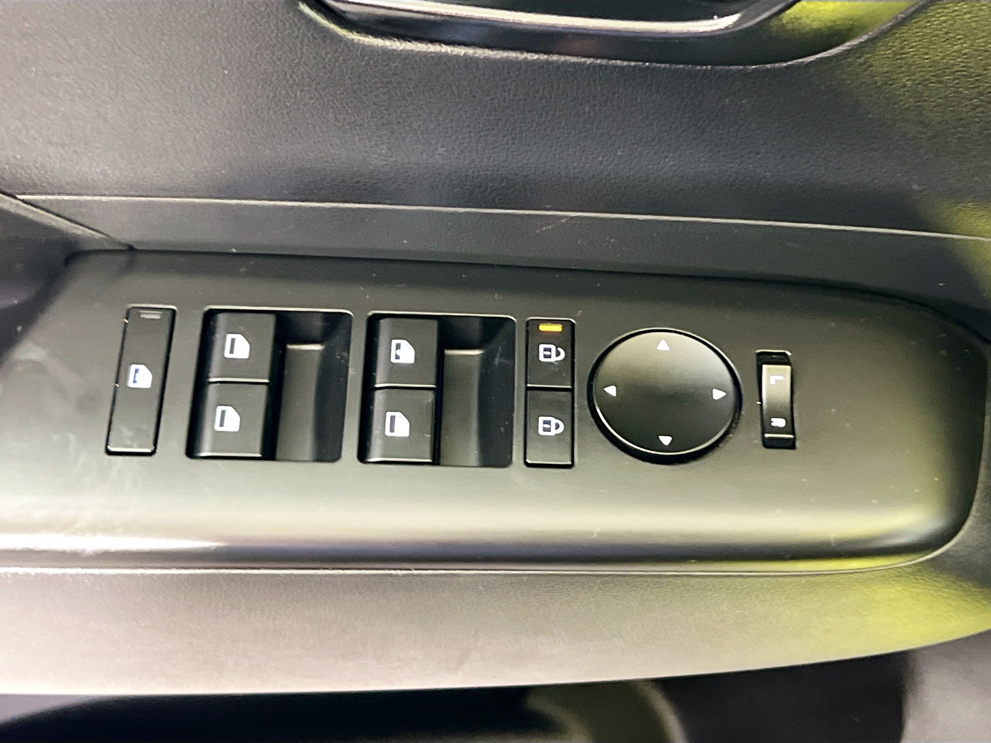 Used 2024 Hyundai Kona SEL AWD/4WD image 16