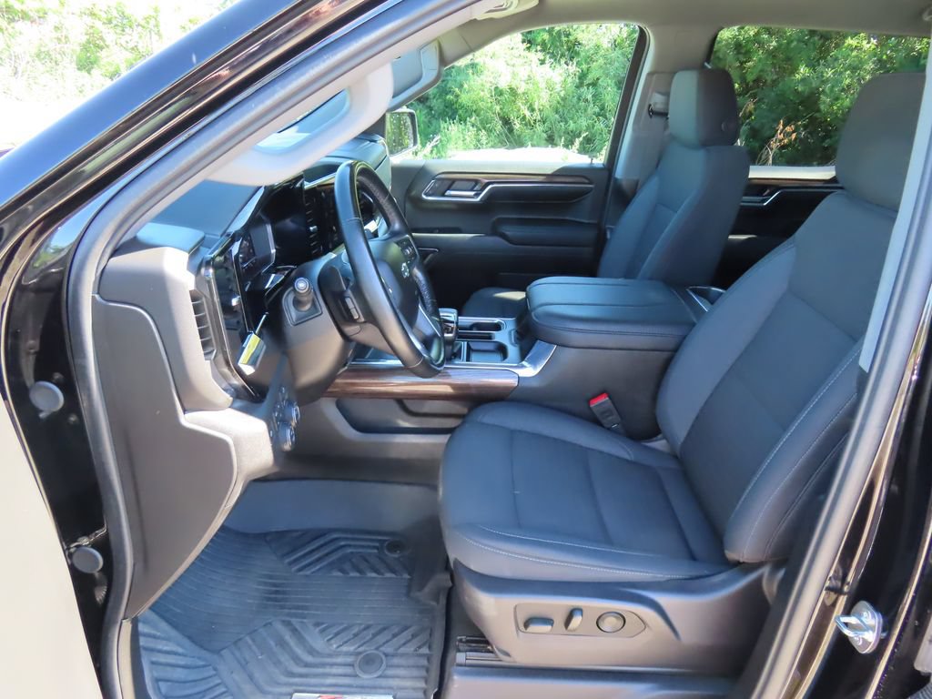 Used 2024 Chevrolet Silverado 1500 RST w/ Convenience Package II AWD/4WD image 26
