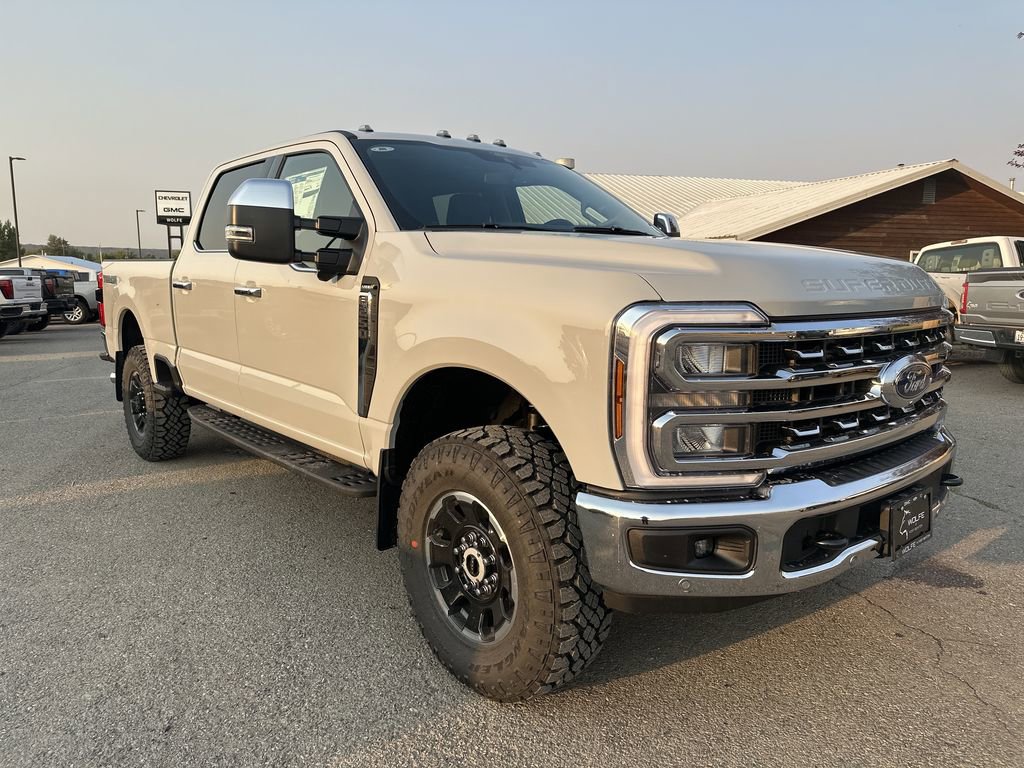 New 2026 Ford F250 4x4 Crew Cab Super Duty image 1
