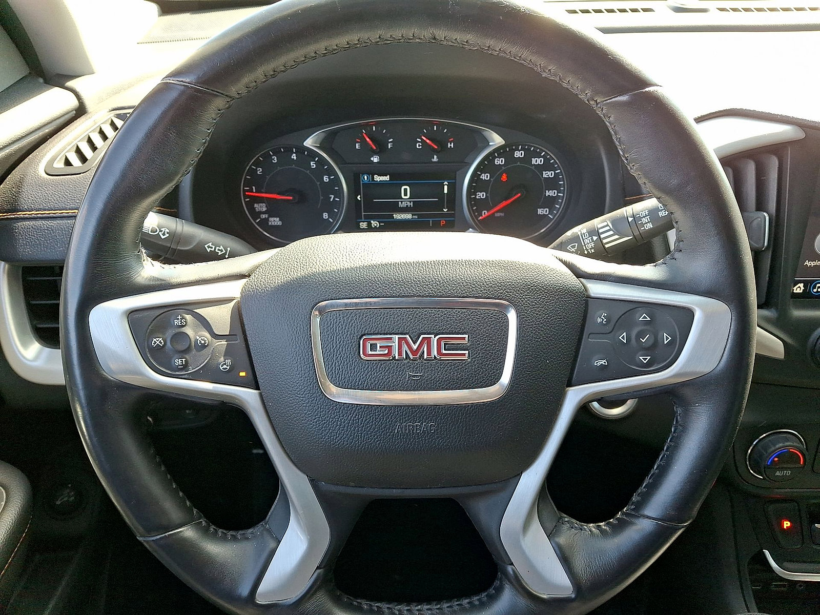 Used 2018 GMC Terrain SLT w/ Preferred Package AWD/4WD image 16