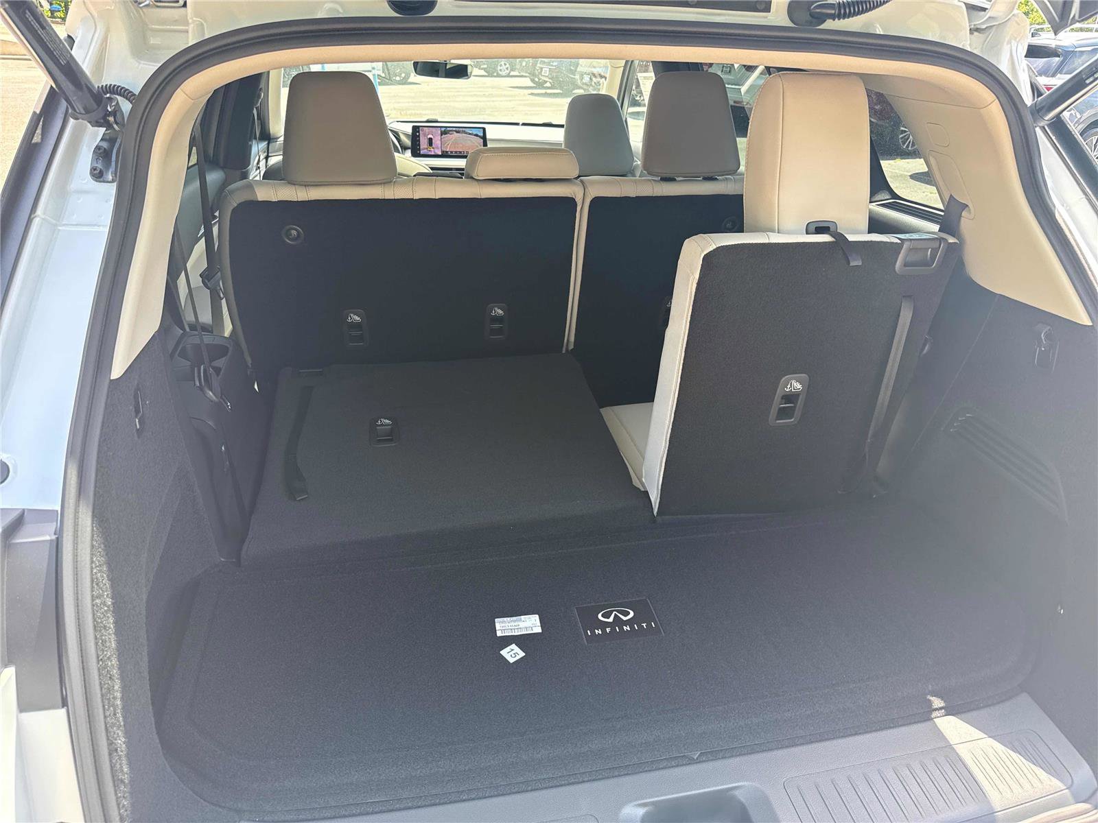 New 2027 INFINITI QX60 Luxe FWD image 31