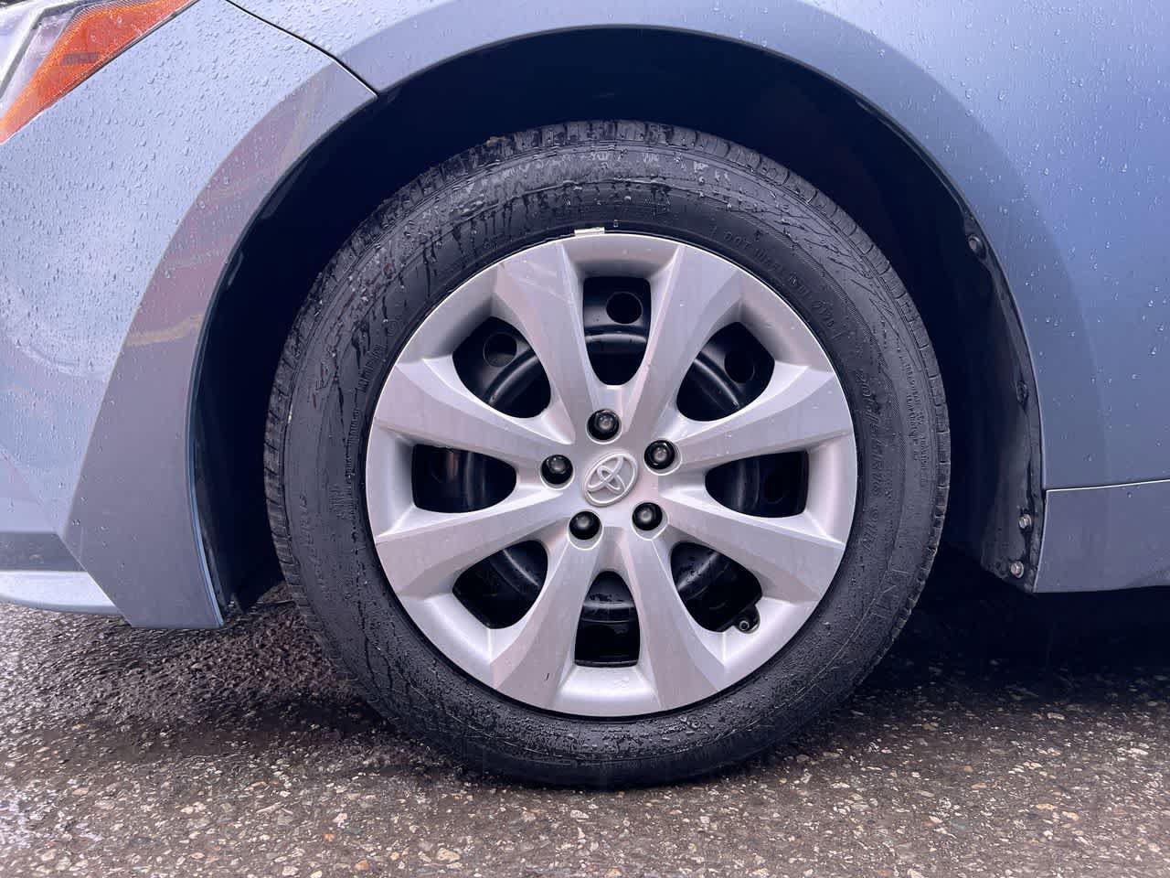 Used 2024 Toyota Corolla LE FWD image 10