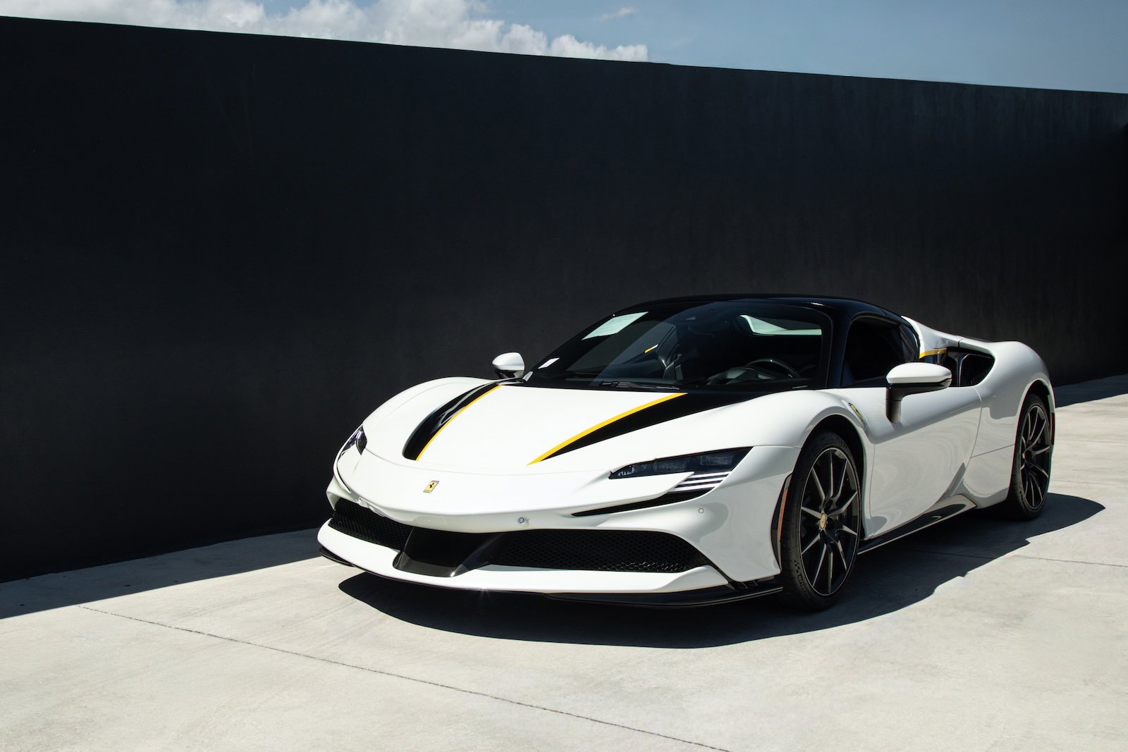 Certified 2024 Ferrari SF90 Spider AWD/4WD image 7