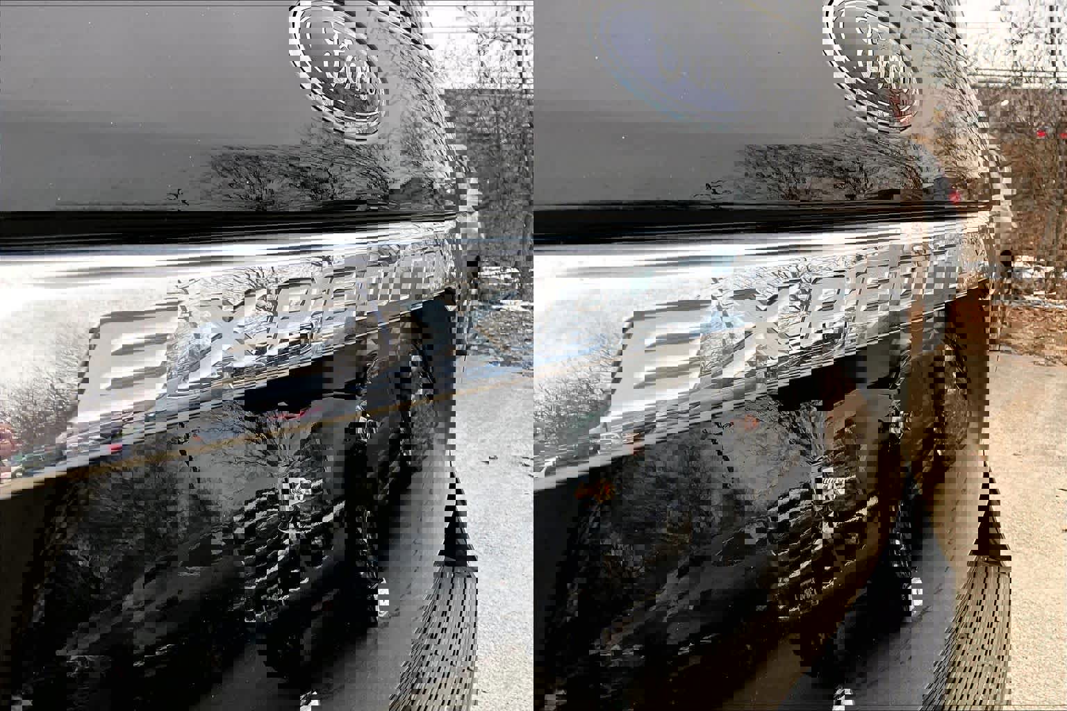 Used 2018 Ford Expedition Limited image 9