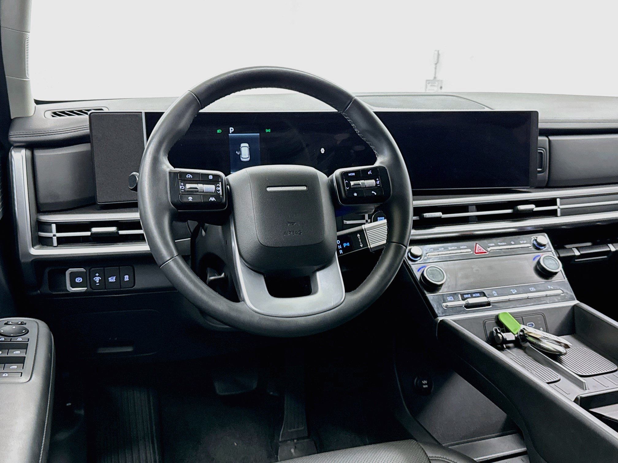 Used 2025 Hyundai Santa Fe SEL FWD image 18
