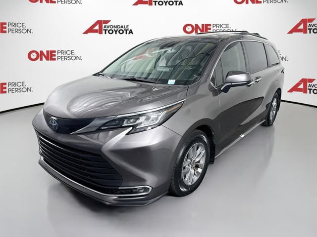 Certified 2022 Toyota Sienna XLE FWD image 4