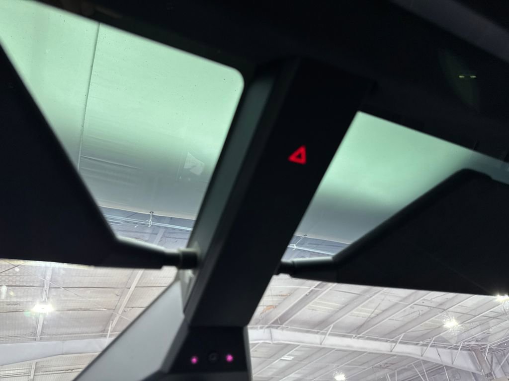 Used 2024 Tesla Cybertruck AWD Crew Cab image 61