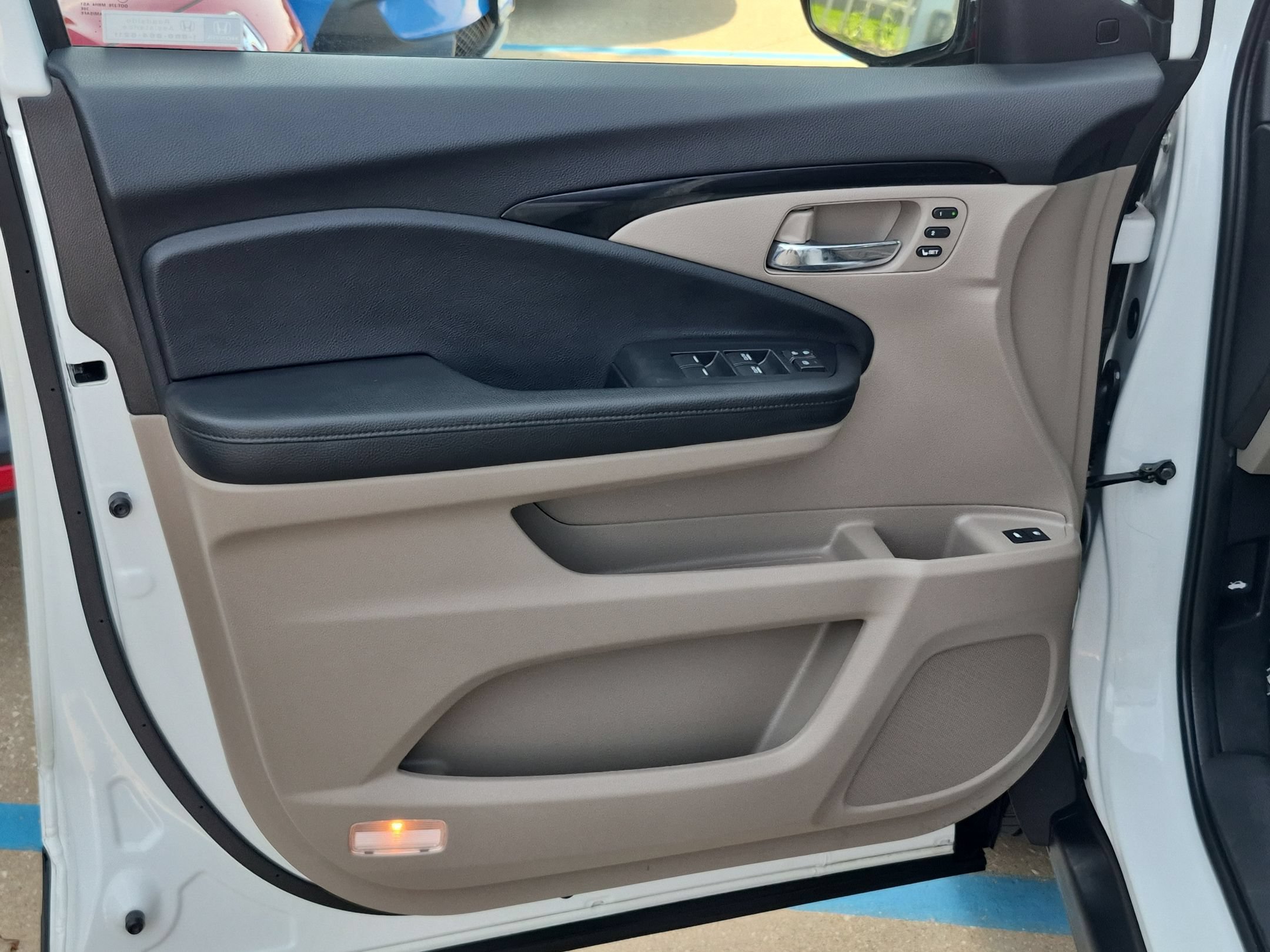 Certified 2022 Honda Pilot Elite image 12