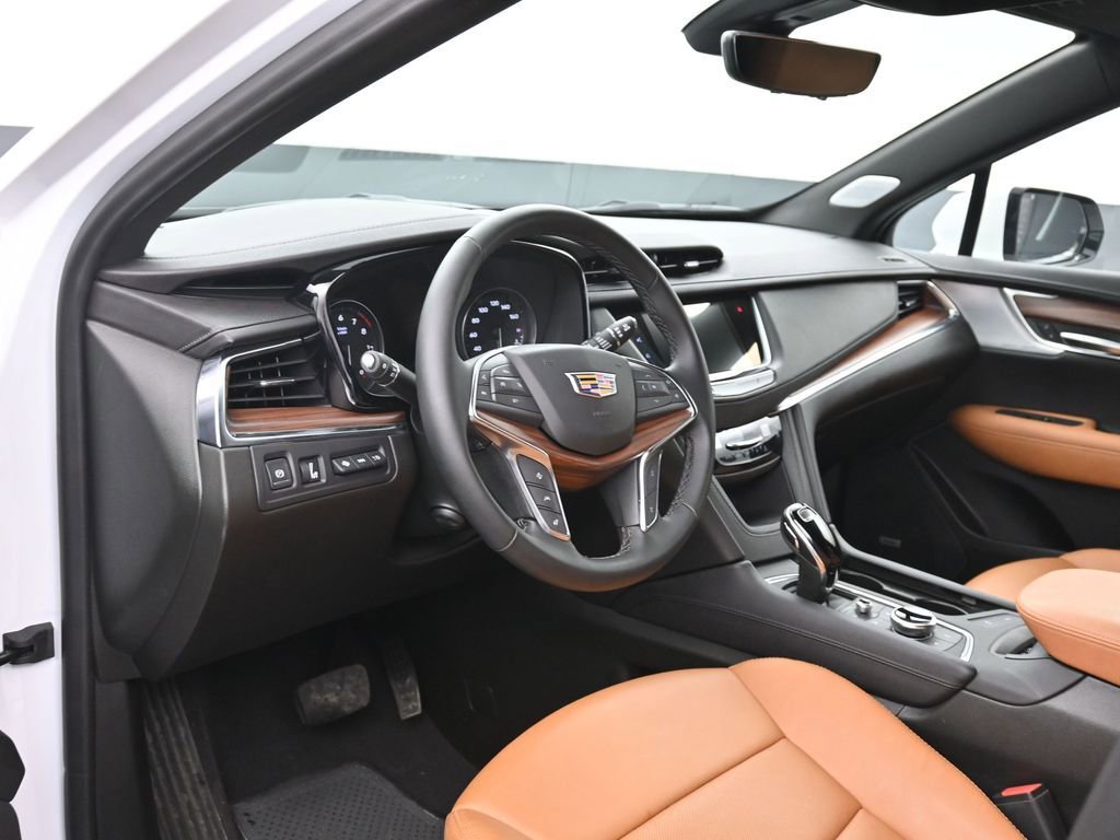 Used 2026 Cadillac XT5 Premium Luxury w/ Driver Assist Package image 16