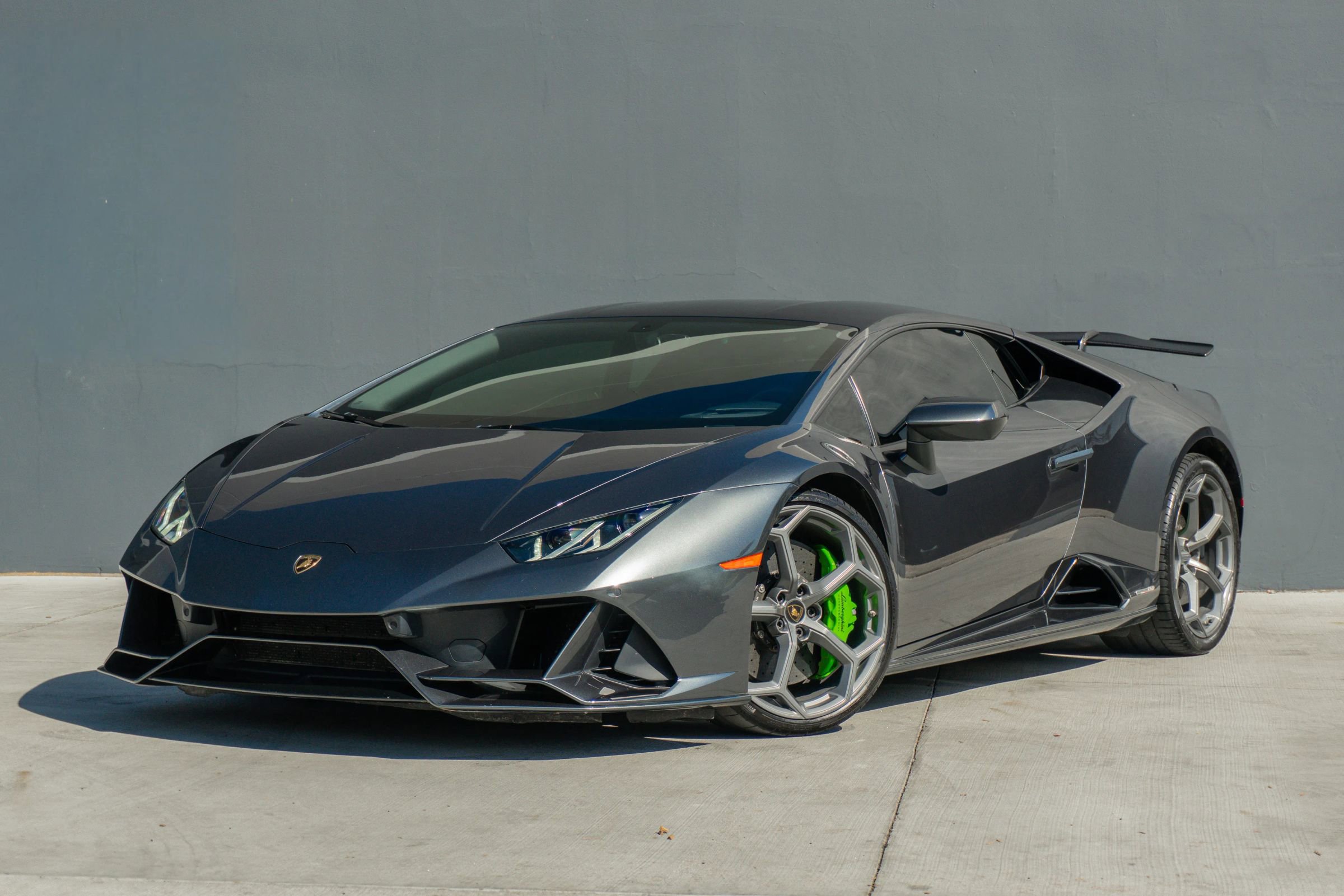 Used 2020 Lamborghini Huracan EVO image 3