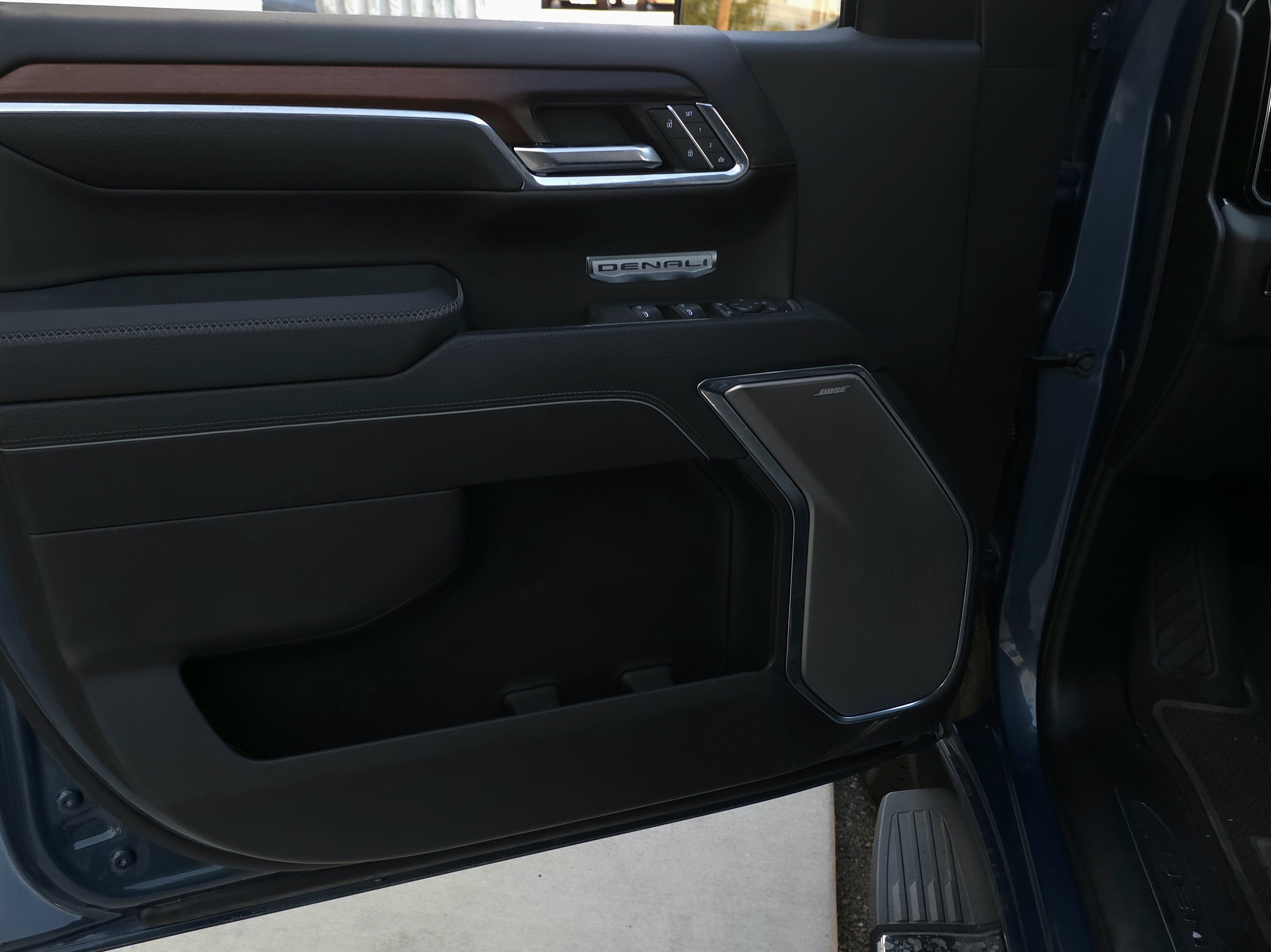 Used 2024 GMC Sierra 1500 Denali w/ Technology Package image 8