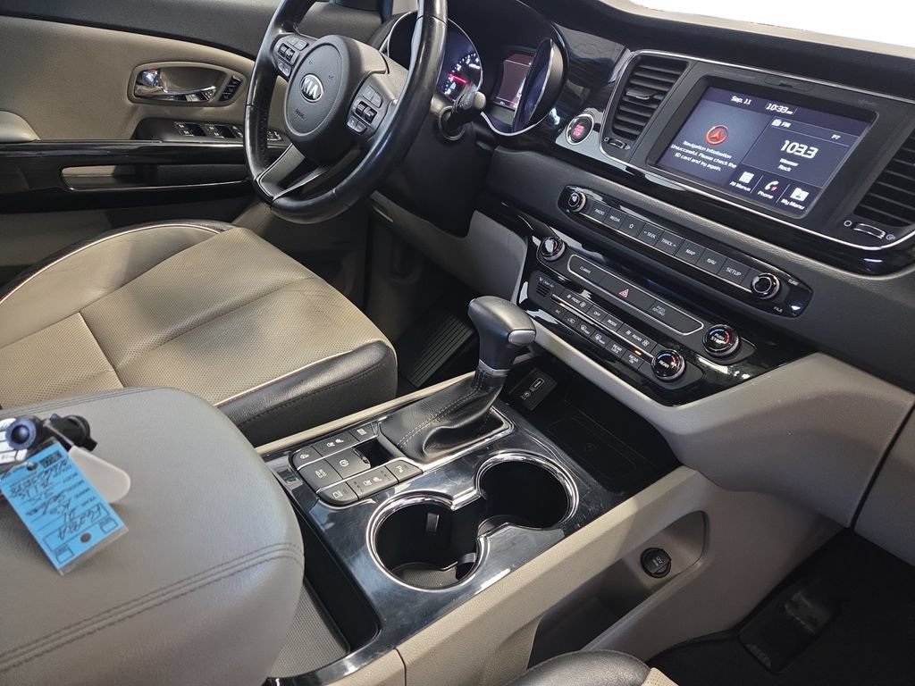 Used 2021 Kia Sedona SX FWD image 16