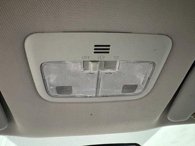 Used 2015 Toyota Corolla LE image 26