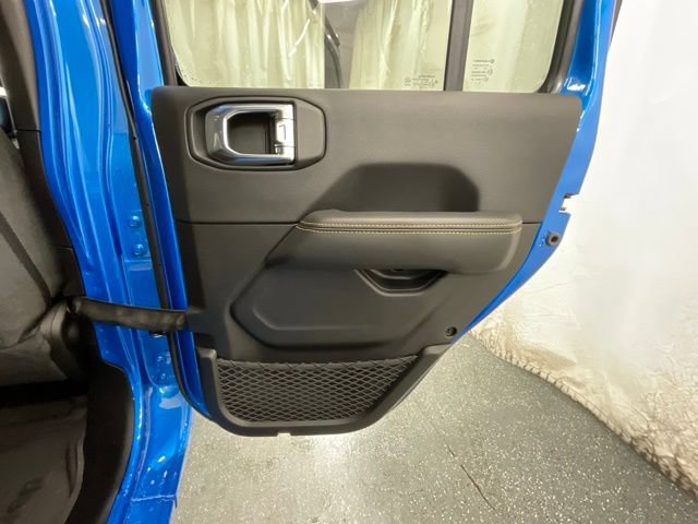 New 2026 Jeep Wrangler Unlimited Sahara w/ Whitecap Package AWD/4WD image 24