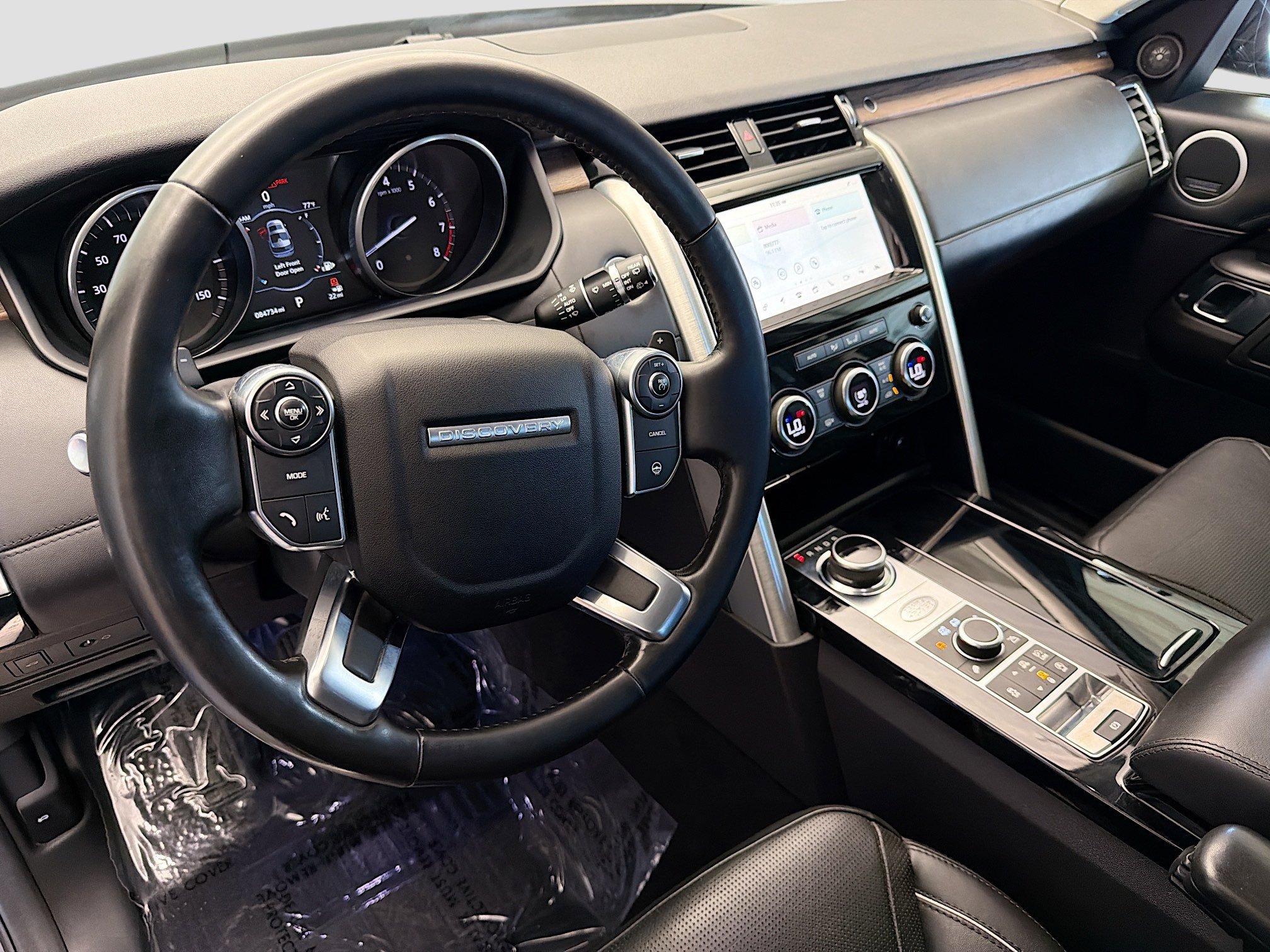 Used 2017 Land Rover Discovery HSE Luxury image 7