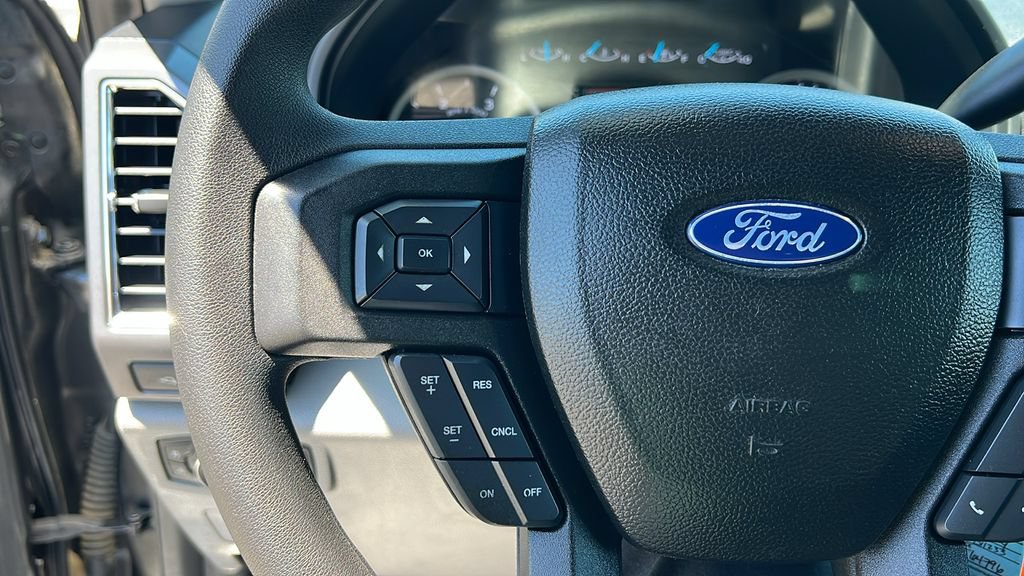 Certified 2018 Ford F250 XLT w/ XLT Premium Package AWD/4WD image 20