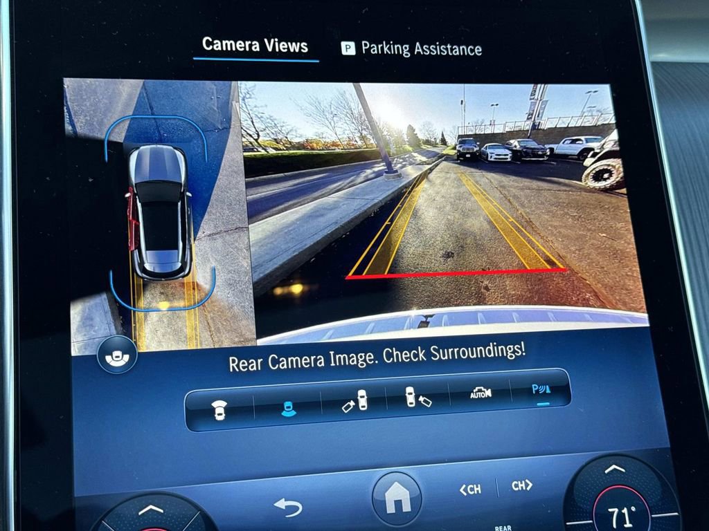 Used 2025 Mercedes-Benz GLC 300 4MATIC image 22