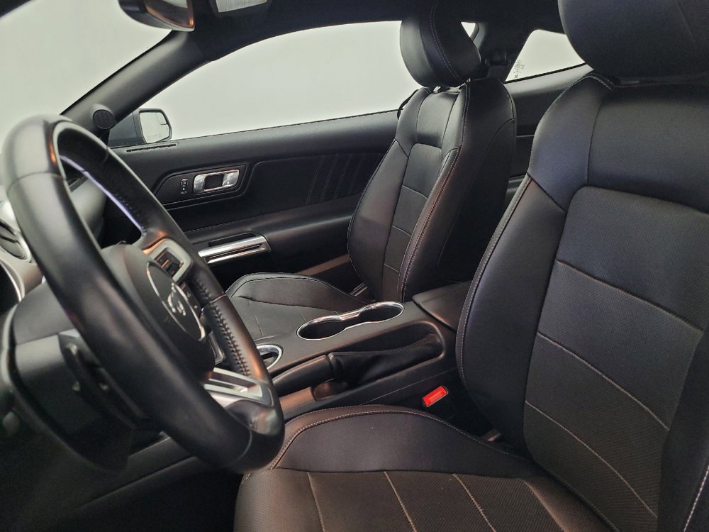 Used 2019 Ford Mustang Premium RWD image 17