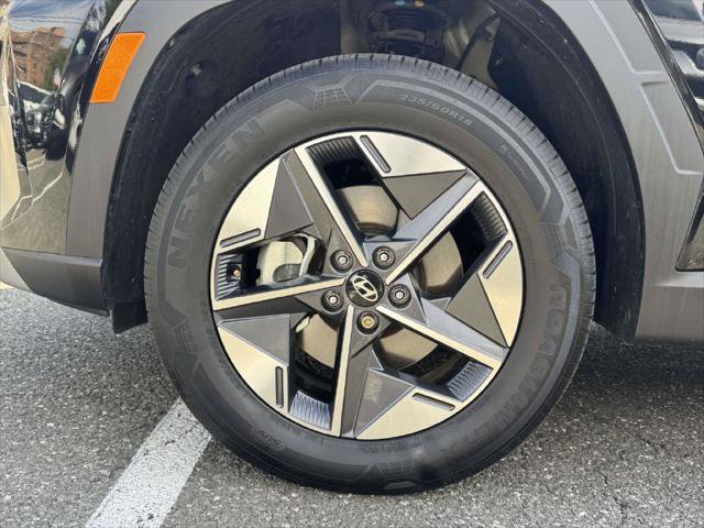 Certified 2025 Hyundai Tucson SEL AWD/4WD image 8