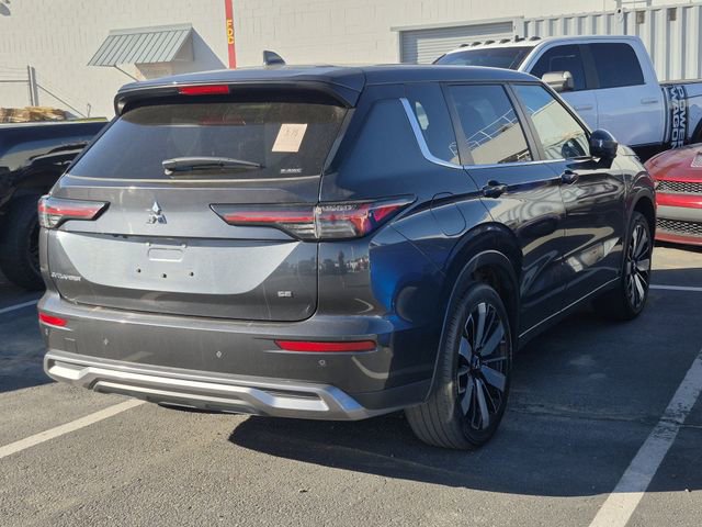 Used 2025 Mitsubishi Outlander AWD image 10