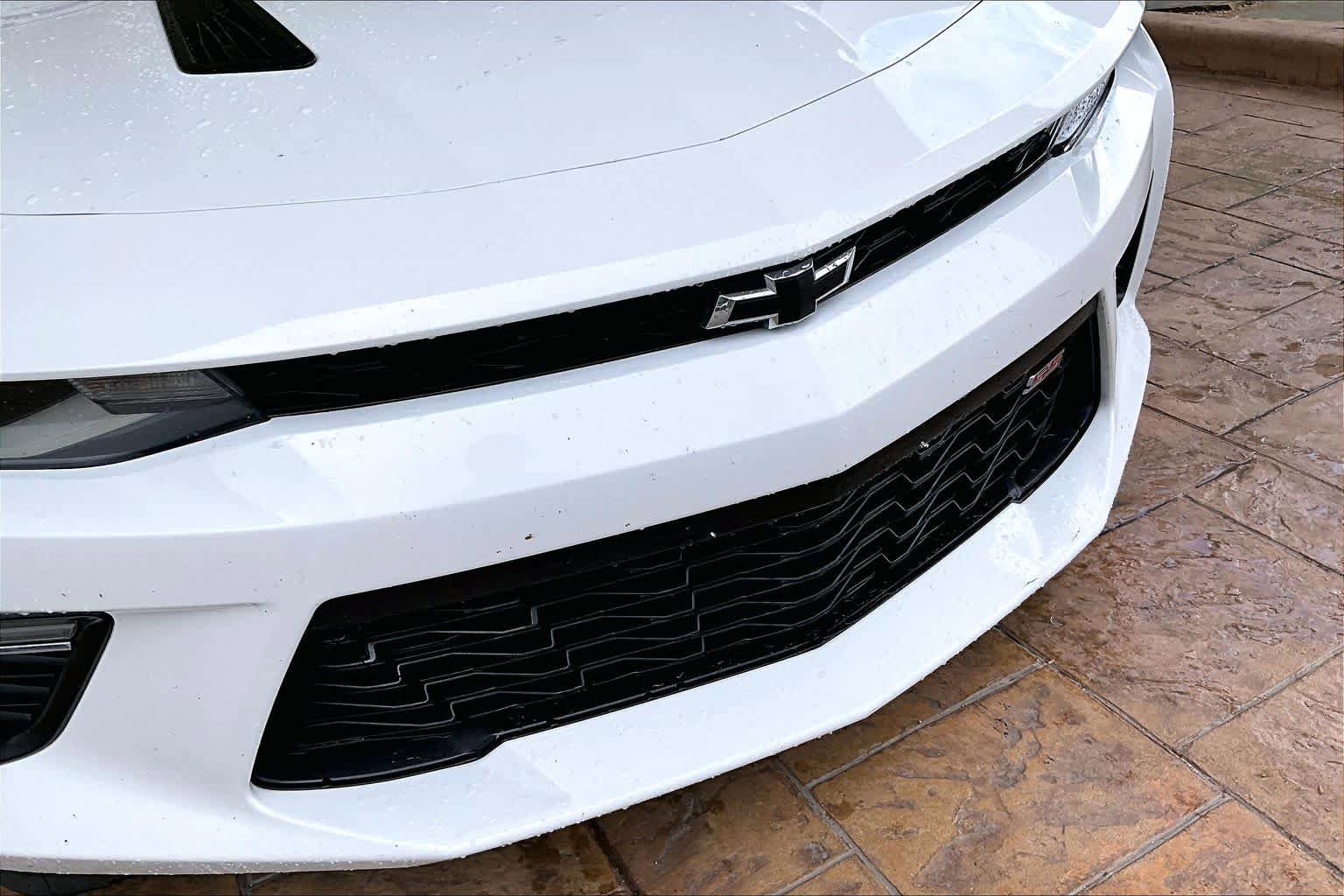 Used 2018 Chevrolet Camaro SS RWD image 28