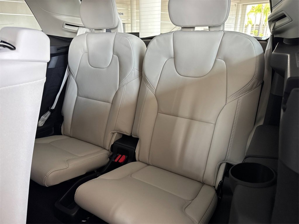 New 2026 Volvo XC90 T8 Ultra image 14