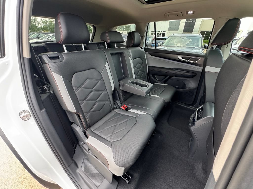 New 2026 Volkswagen Atlas Peak Edition AWD/4WD image 23