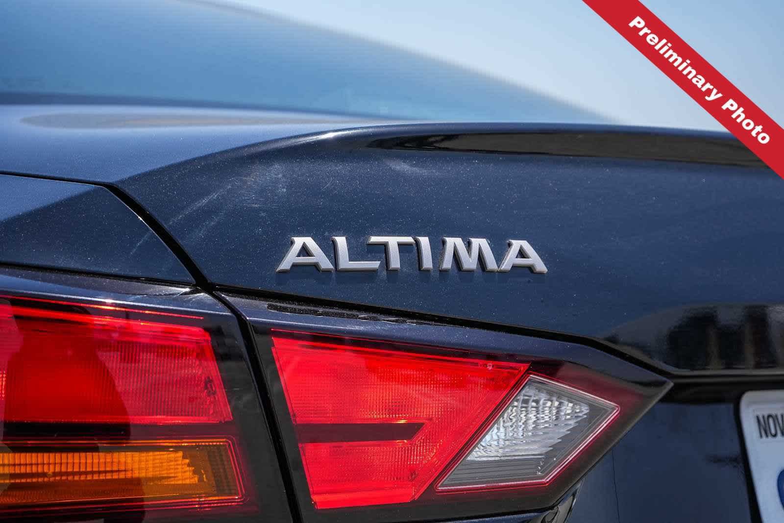 Used 2025 Nissan Altima 2.5 SV FWD image 10