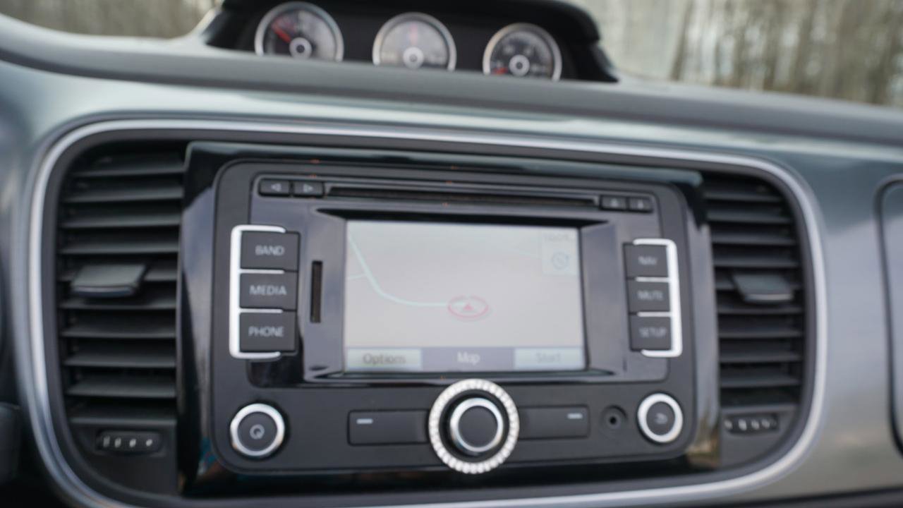 Used 2014 Volkswagen Beetle R-Line image 17